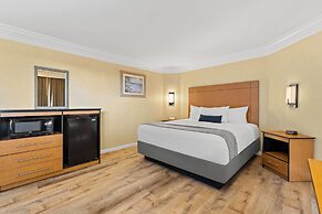 Travelodge by Wyndham San Clemente Beach