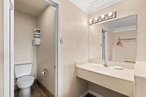 Travelodge by Wyndham San Clemente Beach