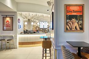 The Cumberland, London