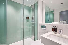 The Cumberland, London