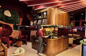 The Cumberland, London