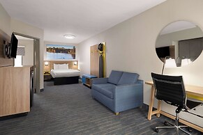 Days Inn by Wyndham Weldon/Roanoke Rapids