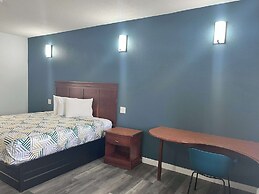 Motel 6 Cleveland, MS - Delta State University