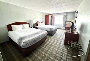 AmericInn & Suites By Wyndham Baraboo Event Center