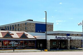 AmericInn & Suites By Wyndham Baraboo Event Center