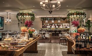 Four Seasons Hotel Singapore