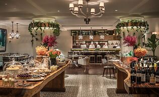 Four Seasons Hotel Singapore