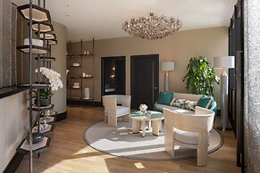 Four Seasons Hotel Singapore