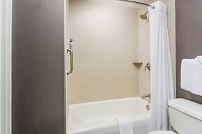 Courtyard by Marriott Los Angeles Woodland Hills