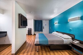 Motel 6 Irving, TX - Irving DFW Airport East