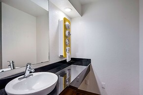 Motel 6 Irving, TX - Irving DFW Airport East