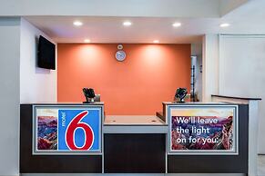 Motel 6 Irving, TX - Irving DFW Airport East