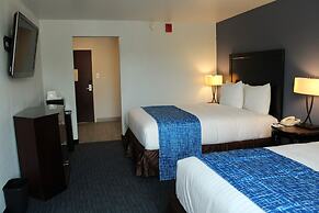 Travelodge by Wyndham Water’s Edge Hotel - Racine