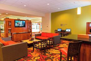 Courtyard by Marriott King Kamehameha's Kona Beach Hotel