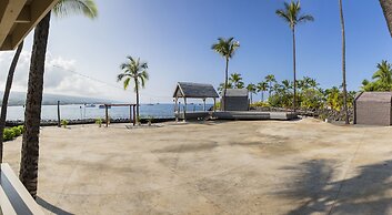 Courtyard by Marriott King Kamehameha's Kona Beach Hotel
