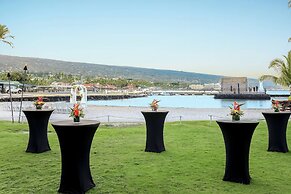 Courtyard by Marriott King Kamehameha's Kona Beach Hotel