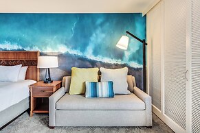 Courtyard by Marriott King Kamehameha's Kona Beach Hotel