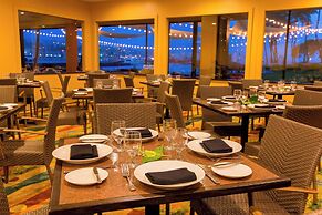 Courtyard by Marriott King Kamehameha's Kona Beach Hotel