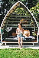 Courtyard by Marriott King Kamehameha's Kona Beach Hotel