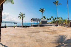 Courtyard by Marriott King Kamehameha's Kona Beach Hotel