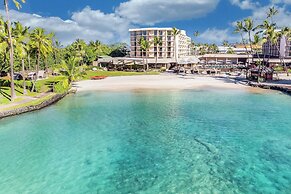 Courtyard by Marriott King Kamehameha's Kona Beach Hotel