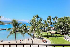 Courtyard by Marriott King Kamehameha's Kona Beach Hotel