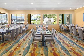 Courtyard by Marriott King Kamehameha's Kona Beach Hotel