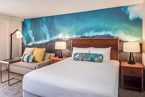 Courtyard by Marriott King Kamehameha's Kona Beach Hotel