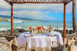 Courtyard by Marriott King Kamehameha's Kona Beach Hotel