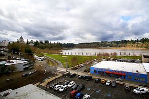 Red Lion Inn & Suites Olympia, Governor Hotel