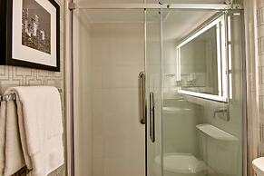 DoubleTree by Hilton Hotel Toronto Downtown