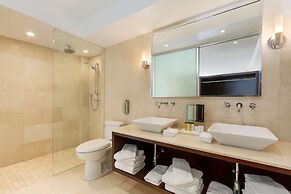 DoubleTree by Hilton Hotel Toronto Downtown