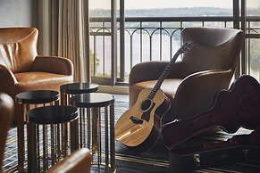 Four Seasons Hotel Austin