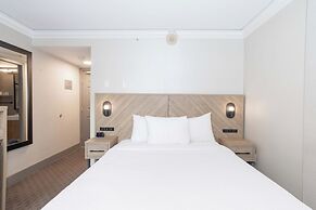 Sandman Signature Vancouver Downtown Hotel