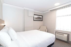 Sandman Signature Vancouver Downtown Hotel