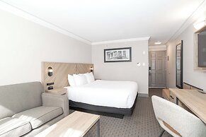 Sandman Signature Vancouver Downtown Hotel