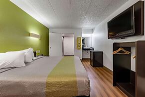 Days Inn by Wyndham Cincinnati I-71