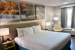 Days Inn by Wyndham Columbia NE Fort Jackson