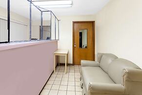 Days Inn by Wyndham Columbia NE Fort Jackson