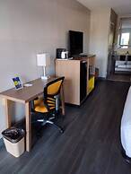 Days Inn & Suites by Wyndham Albuquerque North