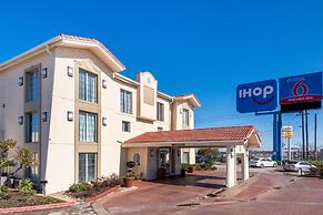 Studio 6 Fort Worth, TX - West Medical Center