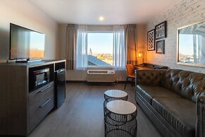 Oxford Suites Chico