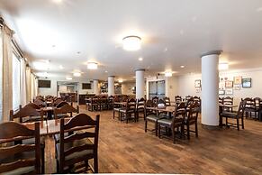 Oxford Suites Chico