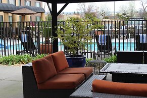 Oxford Suites Chico
