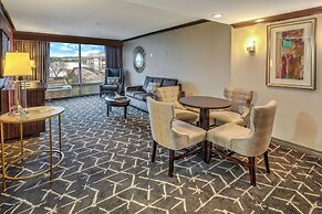 DoubleTree by Hilton Hotel Decatur Riverfront