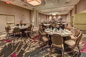 DoubleTree by Hilton Hotel Decatur Riverfront