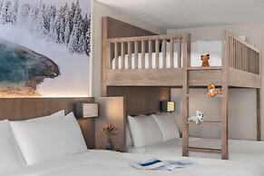 Starlite Yellowstone, Tapestry Collection by Hilton