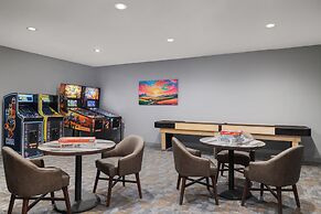 Starlite Yellowstone, Tapestry Collection by Hilton