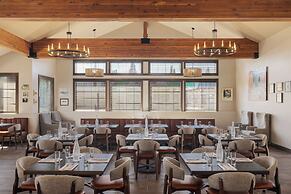 Starlite Yellowstone, Tapestry Collection by Hilton