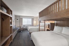 Starlite Yellowstone, Tapestry Collection by Hilton